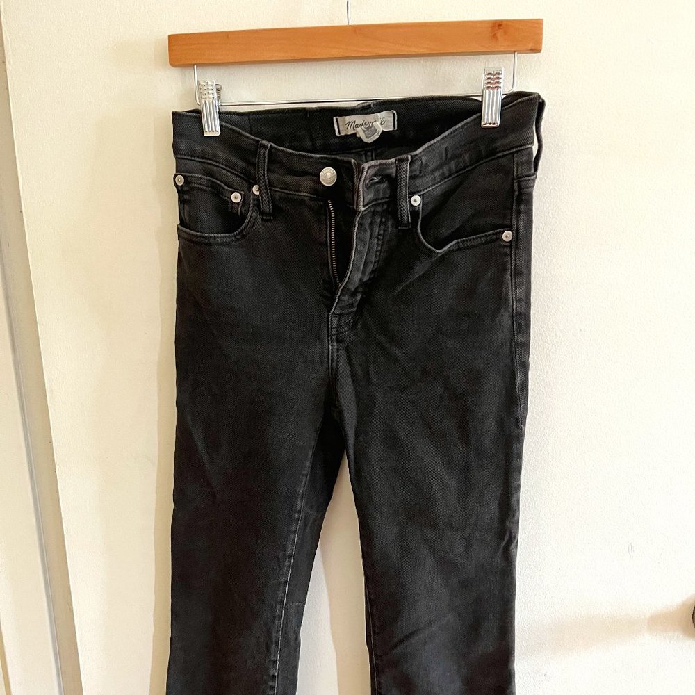 Madewell Cali Demi Kickout Crop Jean in Starkey Wash (size 26)